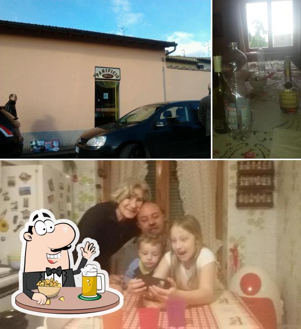 Puoi goderti un rinfrescante bicchiere di birra chiara o scura