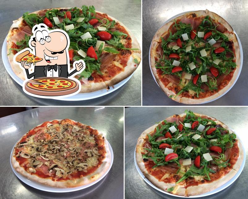 Prenditi una pizza a Bistro ''Plaza''