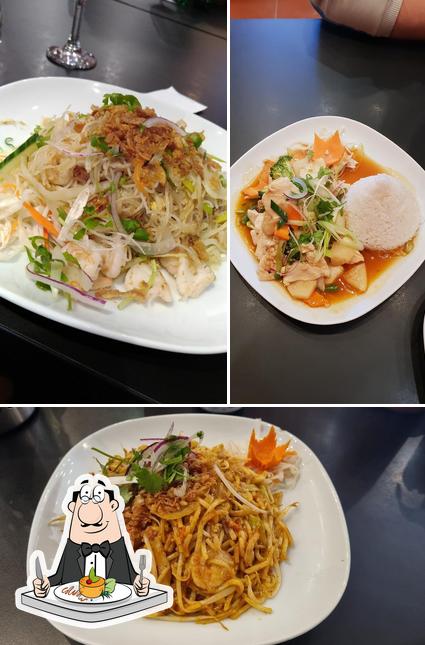 Еда в "Phơ Viet"