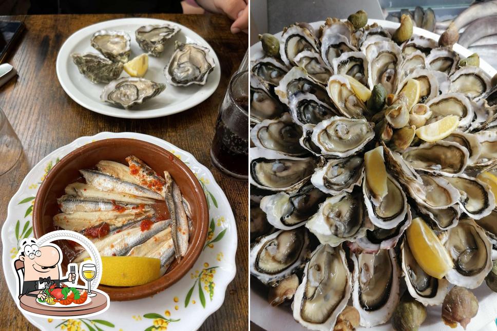Disfruta de las diferentes comidas con marisco que te ofrecen en Poissonnerie Le Petit Catalan