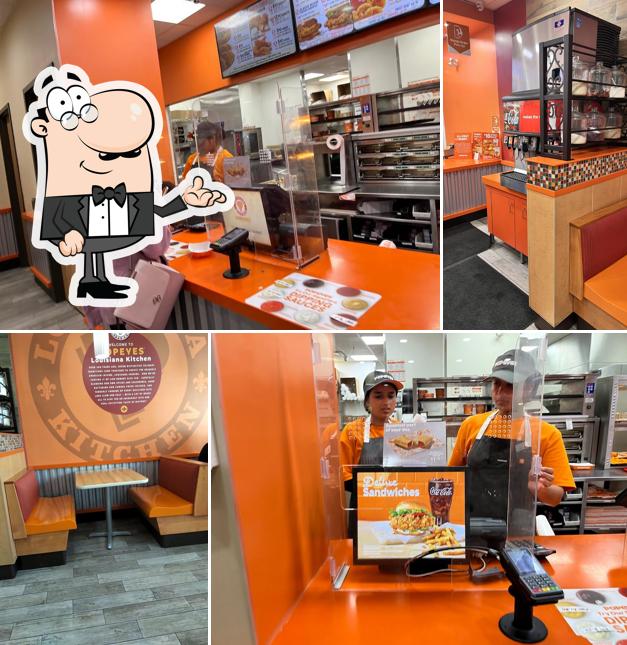 El interior de Popeyes Louisiana Kitchen