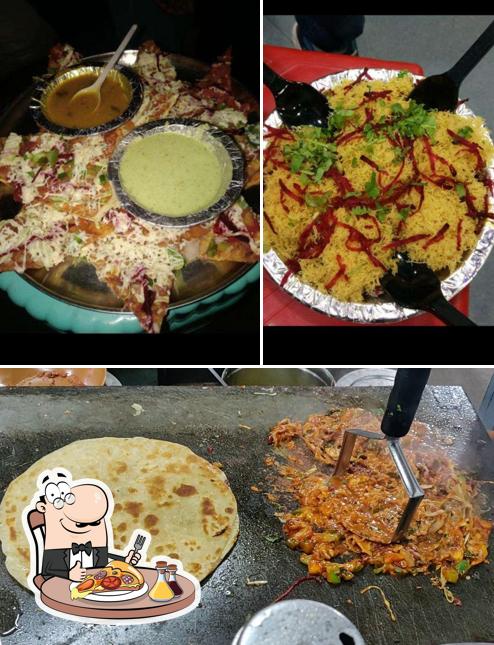 Pick pizza at Diwan Bhel Pakodi Center