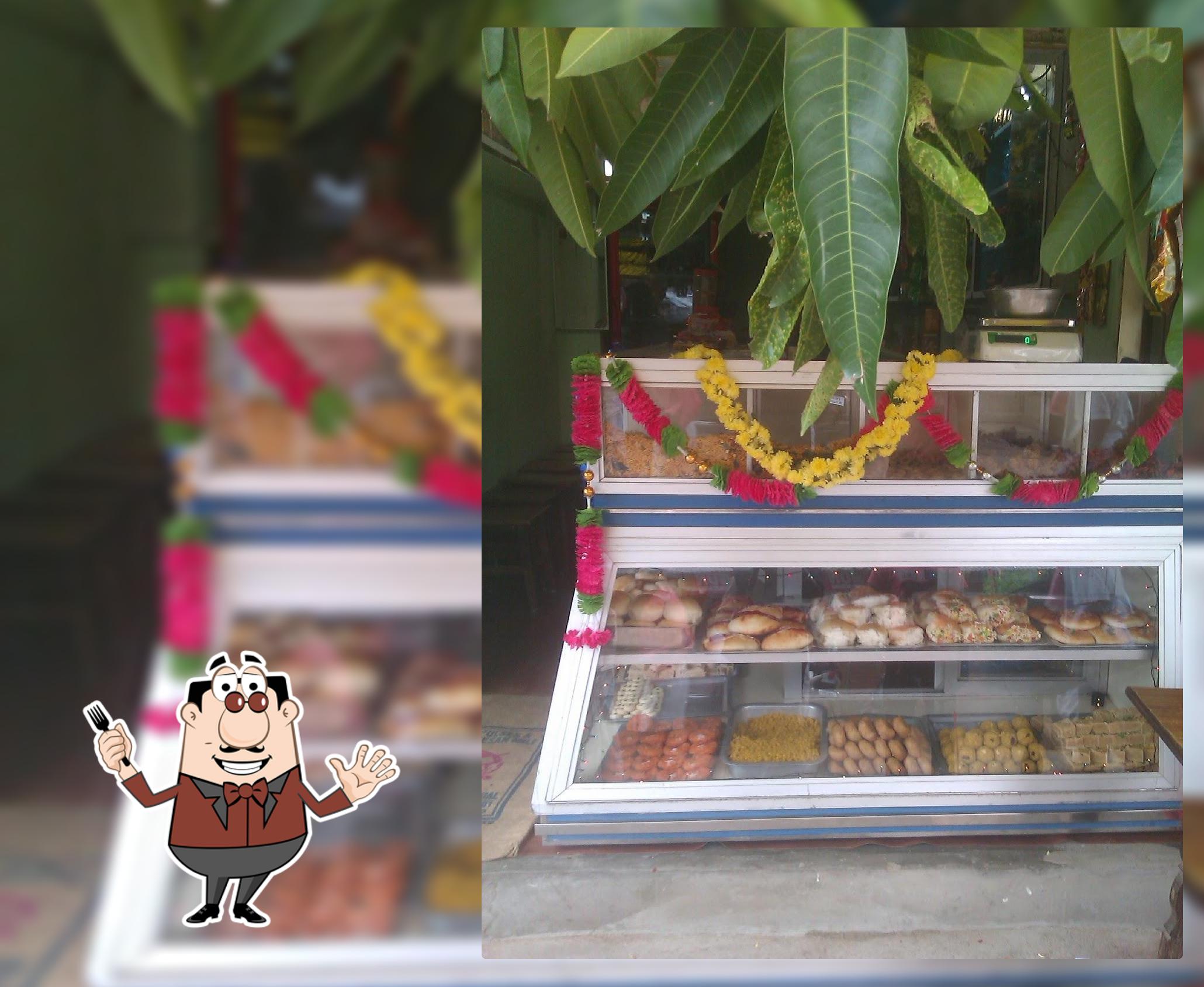 Sri Amutham Sweets & Bakery