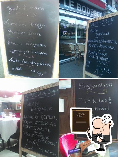 Essayez les plats du jour affichés sur le tableau