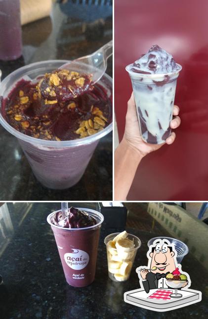 Açaí Madruga Matriz provê uma escolha de pratos doces