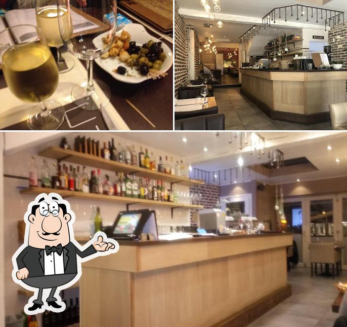 La photo de la intérieur et vin de Sardegna’s