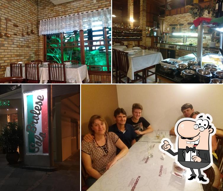 Sente em uma das mesas no Brolese Solo Pizzaria
