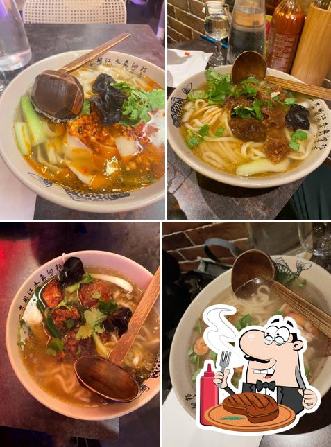 FRESH NOODLES RESTAURANT propose des repas à base de viande