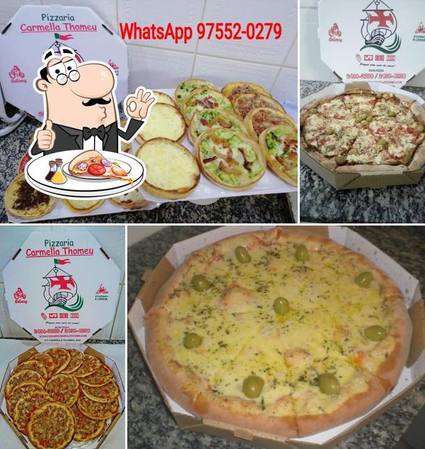 Escolha pizza no PIZZARIA CARMELLA THOMEU