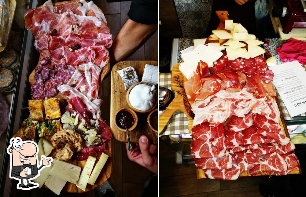 Foto di Tagliere e Calice di Salumeria del Corso