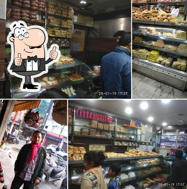 India Cake House, Jammu, PVH9+M8J Restaurant menu and reviews