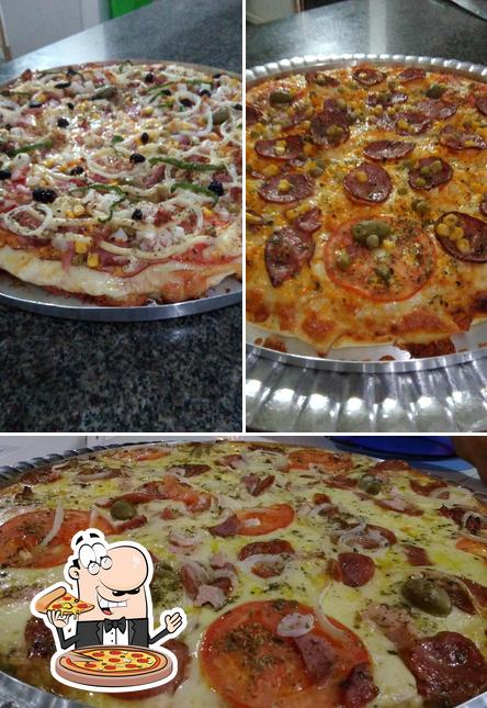 Escolha pizza no Adilson Pizzaria