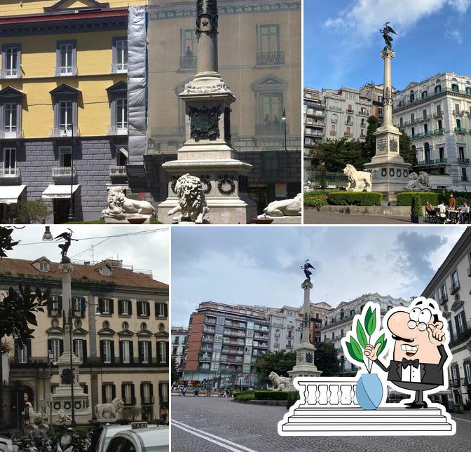 Guarda gli esterni di Piazza dei Martiri