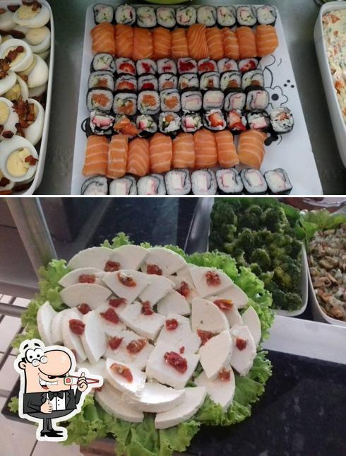 Prove diversas opções de sushi