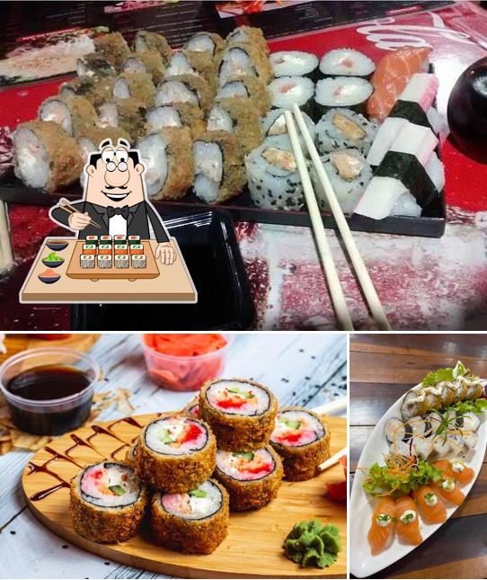 Rolos de sushi são disponibilizados no Hakkai Sushi Bar
