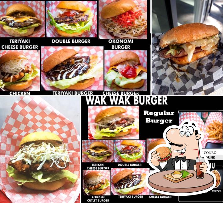 Prenez un hamburger à Wakwak Burger