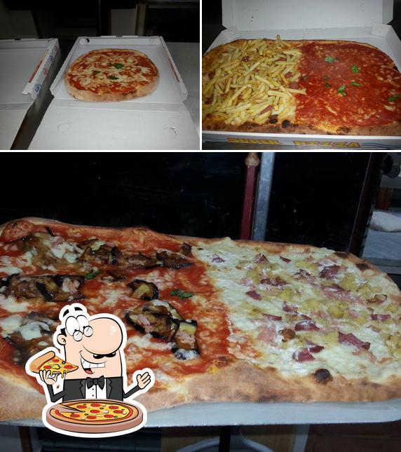 Ordina tra le svariate varianti di pizza