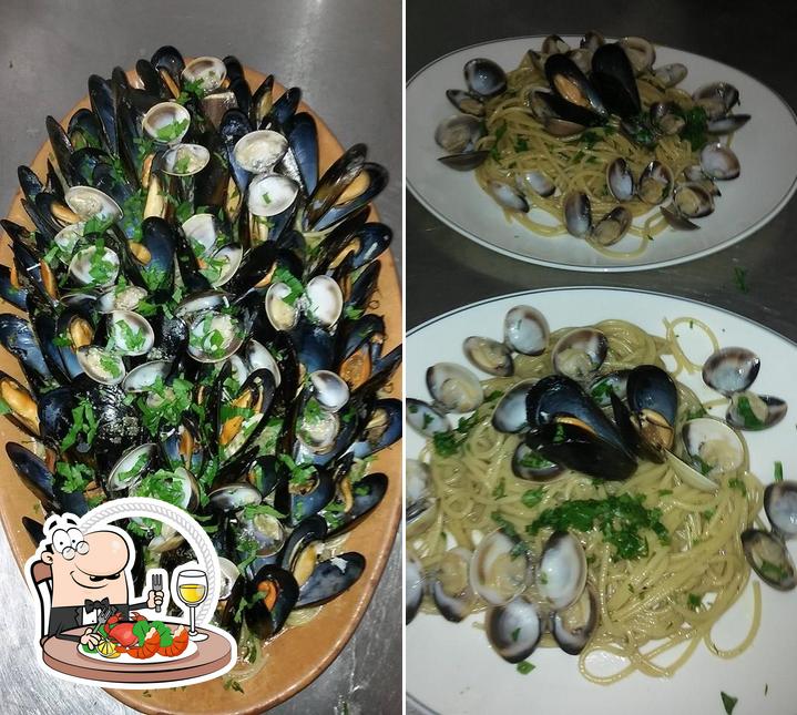 Ordina la cucina di mare a Il corallo ristorante,pizzeria Caronia