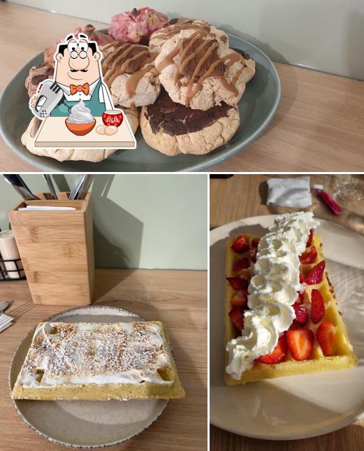"Wake & Waffle" представляет гостям большое количество сладких блюд