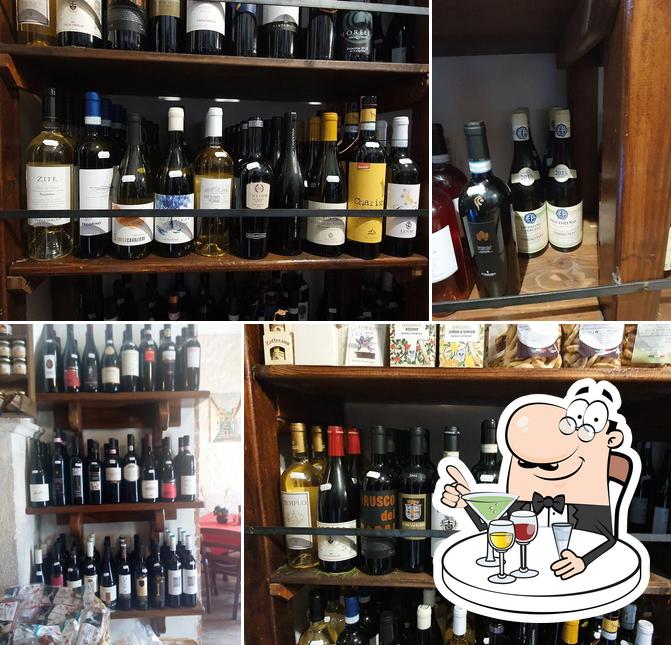 Sélectionnez à partir d'un eventail de boissons à Enoteca Enogio'