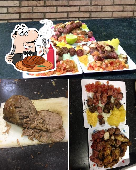Escolha pratos de carne no Espetaria do Ratinho