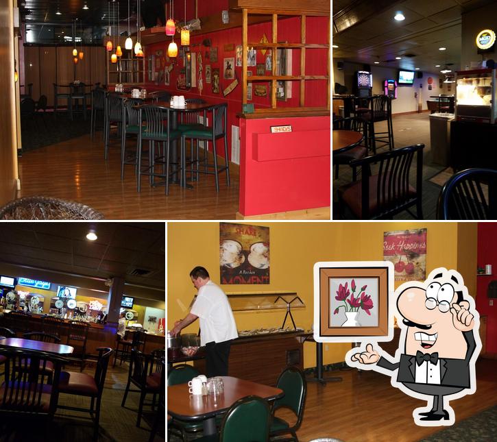 The interior of Shady's Restaurant & Lounge