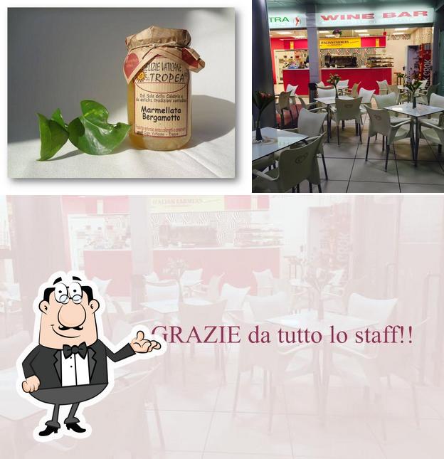 WINE BAR aeroporto Lamezia terme Lamezia Terme si caratterizza per la interni e cibo