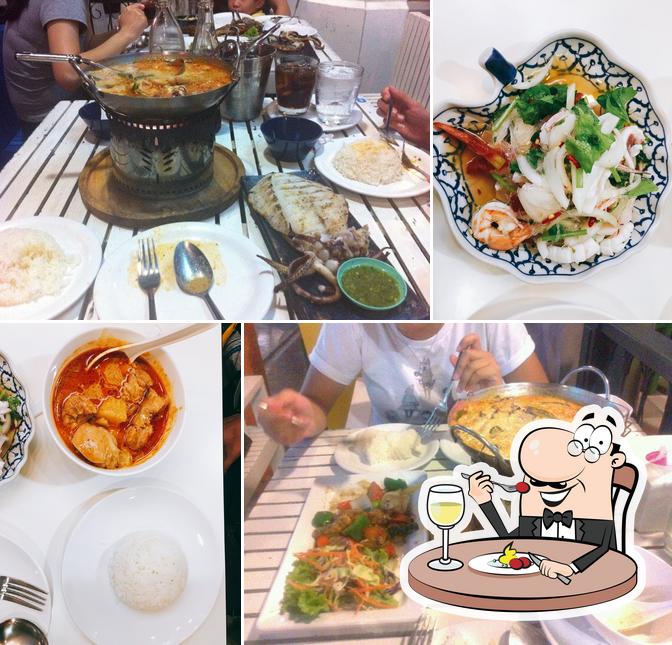 Secretaris lunch verontschuldigen Chic Grill restaurant, Bangkok, PG33+R5P - Restaurant reviews