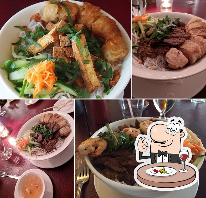 Le Petit Saigon