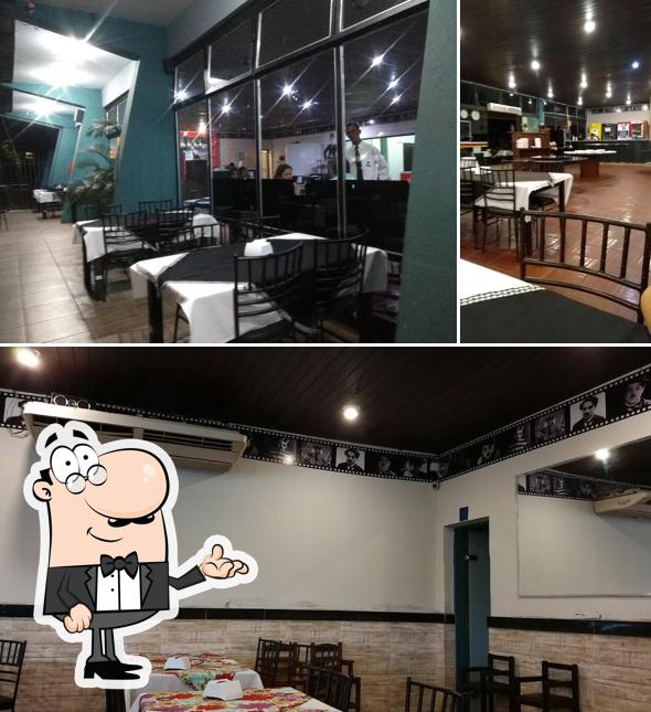 O interior do Pizzaria Chaplin