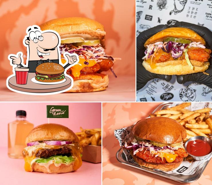 Les hamburgers de DĒVOR - Grenoble (Saint Burger - Fat Fat - Squeeze - Green & Wild - Fire Chicken) will conviendront une grande variété de goûts