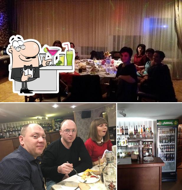 Voici la photo affichant la comptoir de bar et intérieur sur Duet