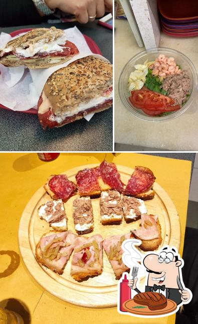 Try out meat dishes at Marino il panino