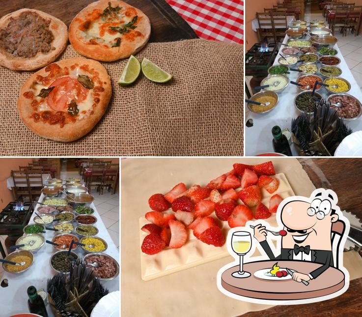 Comida em Pizzaria Bella Nona