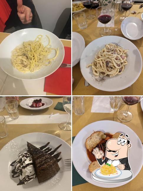 Spaghetti à la carbonara à La Barriera Trattoria