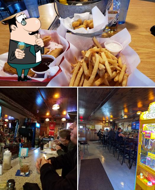 Wagon Wheel Bar & Grill, 270 WI73 in США Restaurant reviews