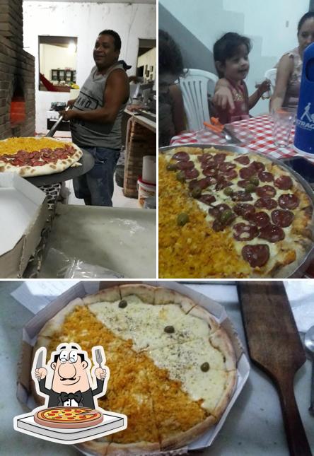 No Esfiharia Cantinho dos Amigos, você pode degustar pizza