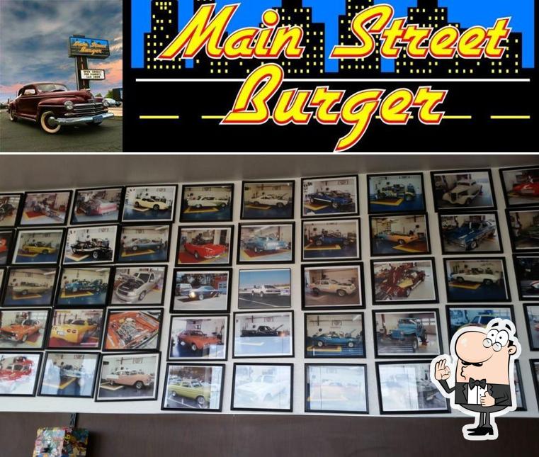 Vea esta foto de Main Street Burger