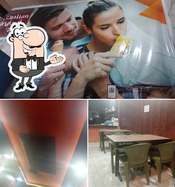 See this picture of Garveet Fast Food