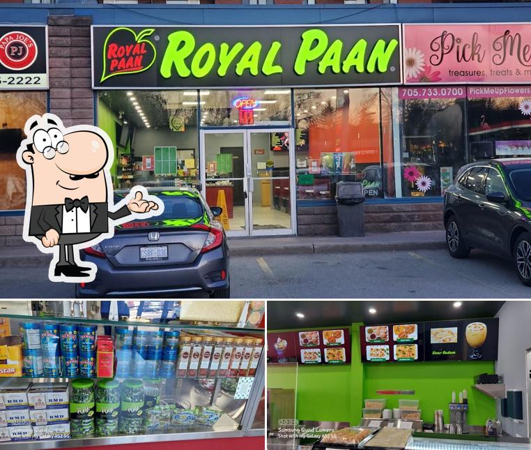 L'intérieur de Royal Paan (Barrie)