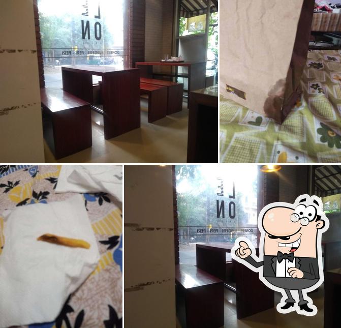 Leon's Burgers & Wings JBN