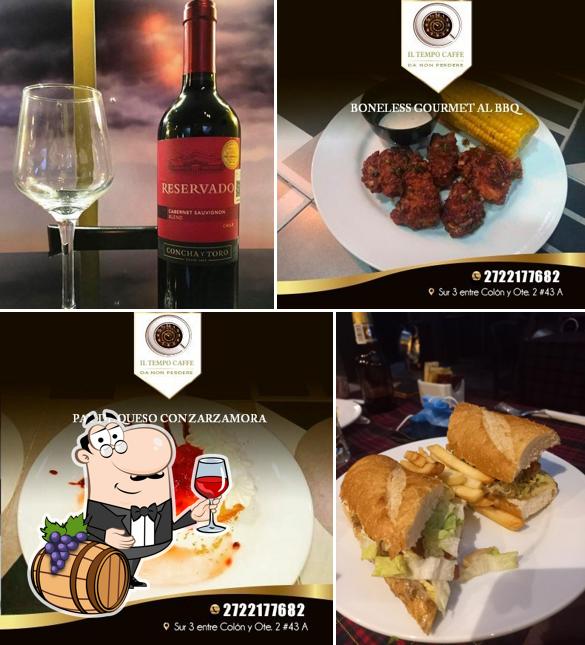 It’s nice to savour a glass of wine at IL TEMPO CAFFE Restaurant, Bar, Karaoke, Salas Ejecutivas