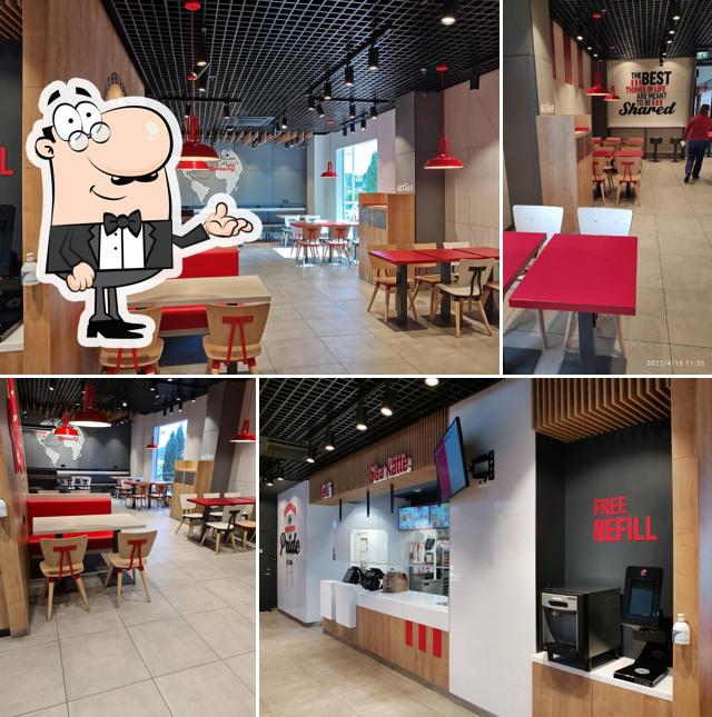 El interior de KFC Rocca Al Mare