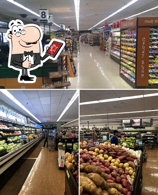 Pioneer Market in Mariposa Restaurant reviews