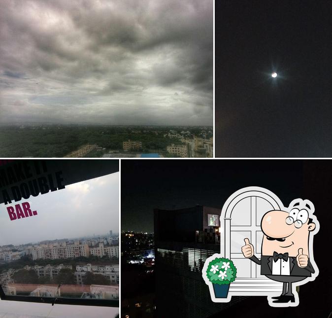 The Flying Saucer Sky Bar, Pune, Airport Road Viman Nagar Restaurant
