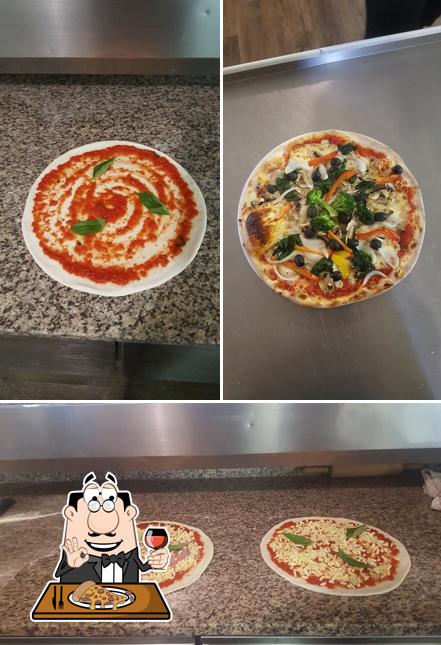 Prenditi una pizza a Pizzeria Mira