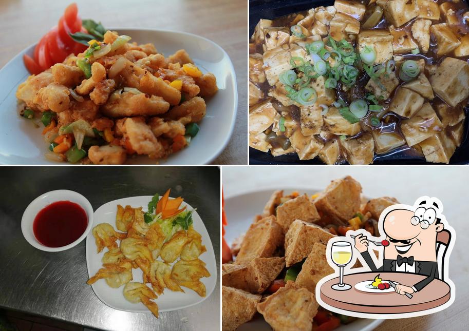 Best crab rangoon in Montréal restaurants, spring 2024 Restaurant Guru