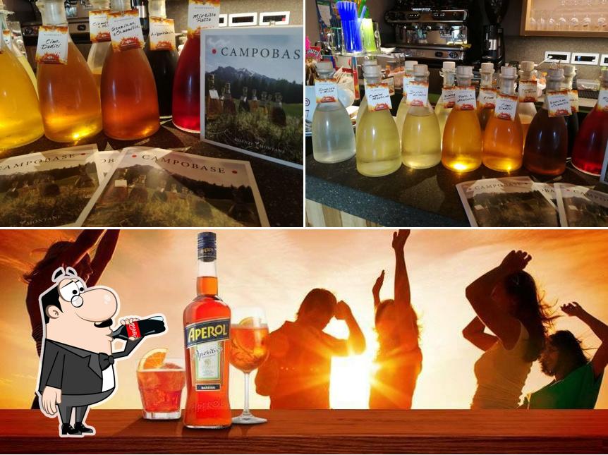 Prenditi un drink dal menu