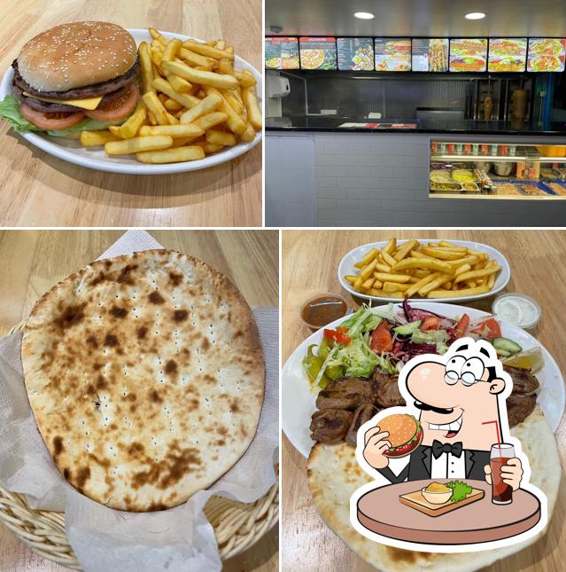 Prueba una hamburguesa en Hala Lebanese