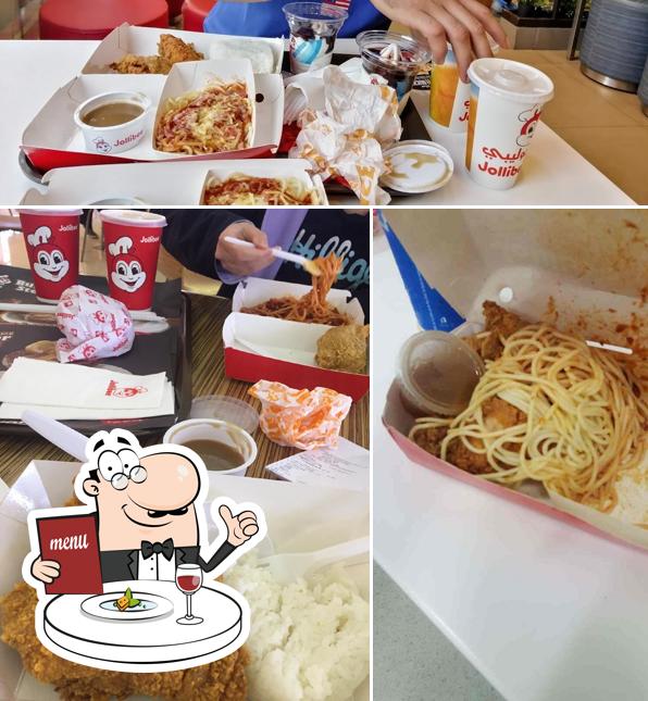 Food at Jollibee Mushrif Mall